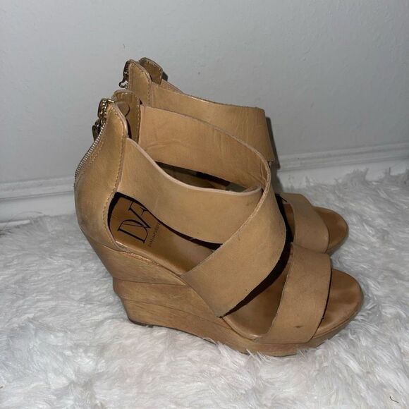 Diane Von Furstenberg neutral colored wood wedge sandal - Picture 1 of 6